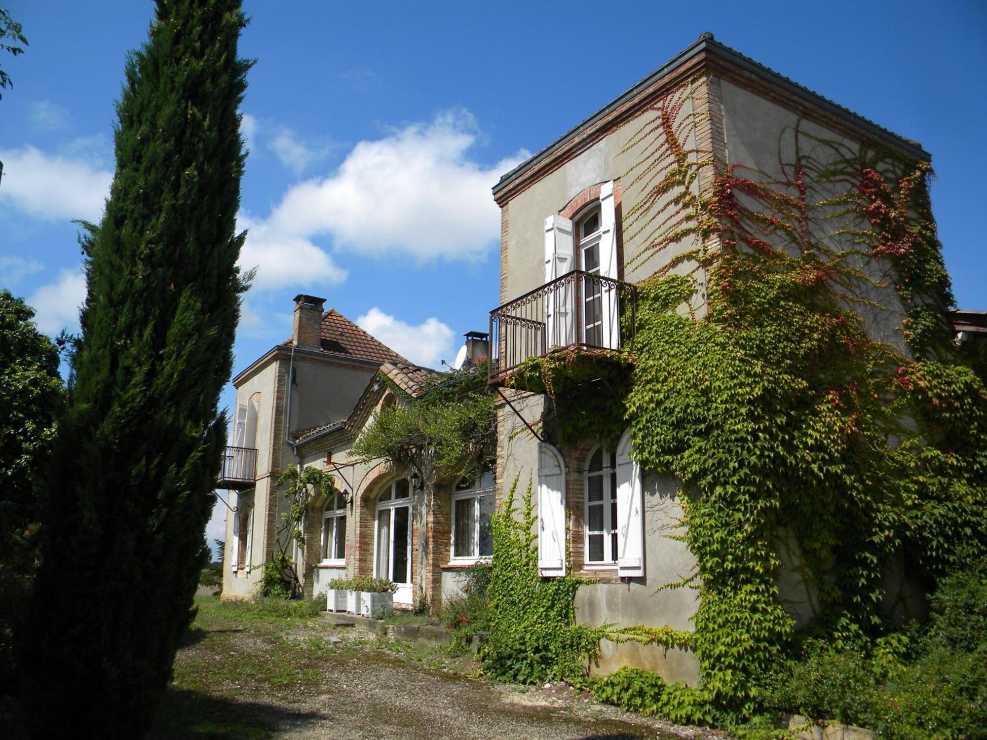 Chambres d'Hôtes Le Loubet LʼIsle-Jourdain Extérieur photo