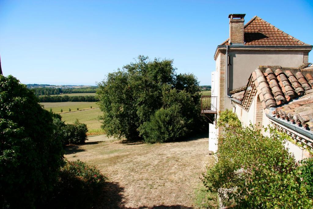 Chambres d'Hôtes Le Loubet LʼIsle-Jourdain Chambre photo